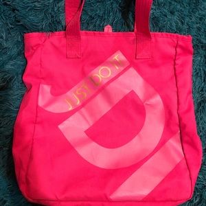 Nike shoulder weekend bag